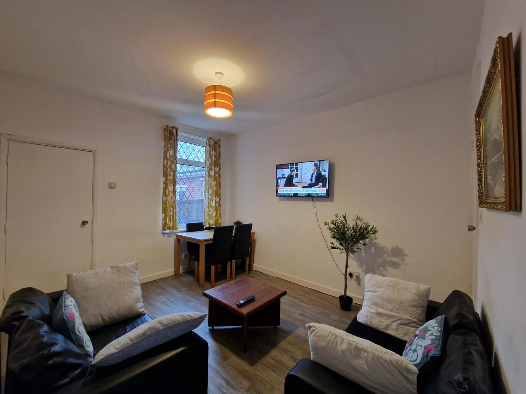 Проживание в семье Living Serviced 10